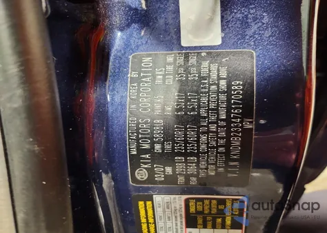 2007 Kia Sedona Ex z USA, uszkodzony, nr VIN KNDMB233476170589